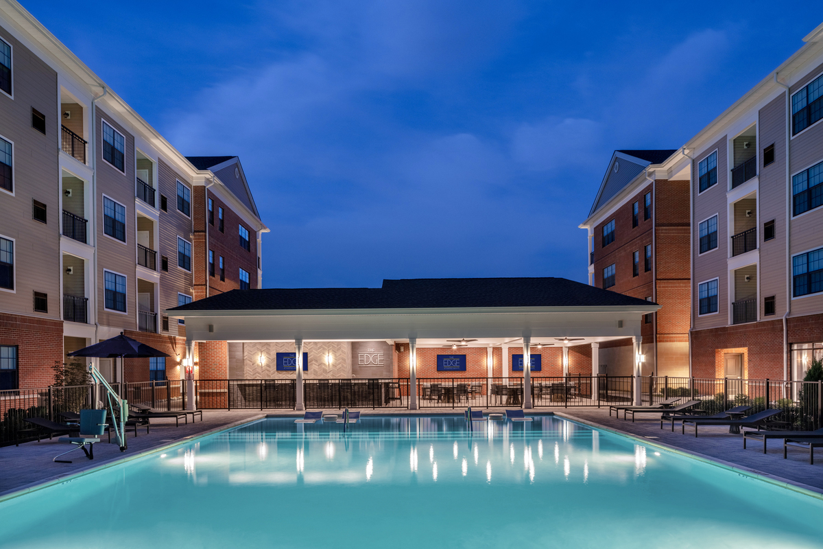 Luxury Apartments in New Brunswick, New Jersey The Edge At Raritan